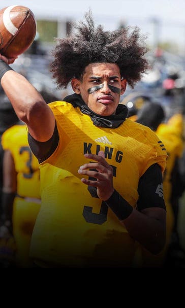 Top QB recruit Dante Moore picks Oregon over Michigan